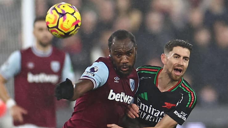 מיקייל אנטוניו (צילום: HENRY NICHOLLS / AFP) מיקייל אנטוניו