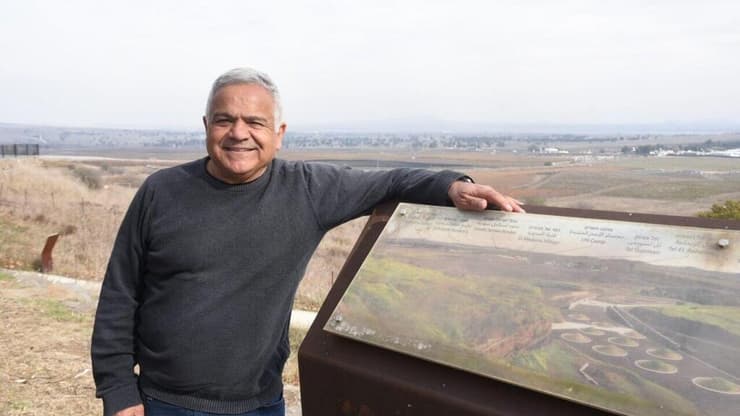 שמעון חלפון תושב מודיעין המטייל בגולן