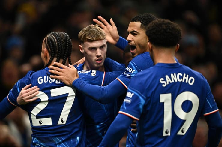 צ'לסי חוגגת