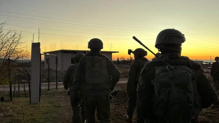 התארגנות וכניסת כוחות הצנחנים לסוריה