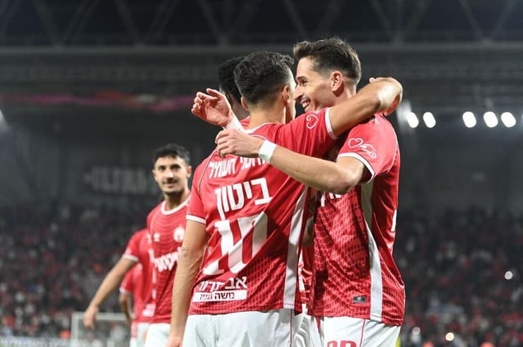 עוד שער נפלא. ביטון ולופז חוגגים (צילום: הרצל יוסף) ביטון ולופז חוגגים