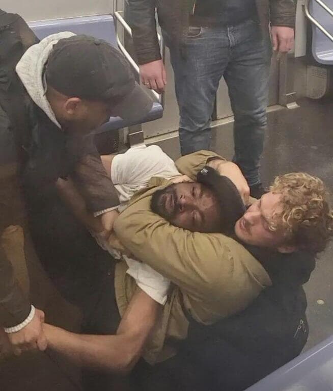 דניאל פני חונק למוות את ג'ורדן נילי ברכבת התחתית של ניו יורק