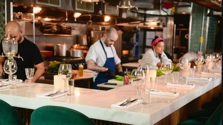 מסעדת שמונה בניו יורק