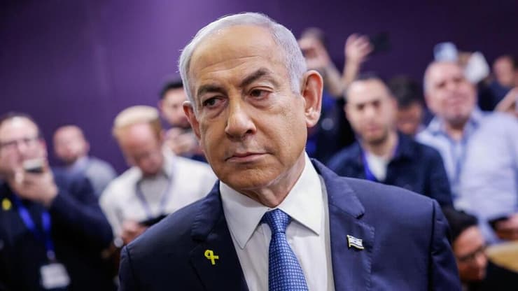 "אחרי הפרישה". נתניהו (צילום: חיים גולדברג/פלאש90) רה"מ בנימין נתניהו נכנס לאולם הדיונים על מנת לתת עדות תיקי אלפים