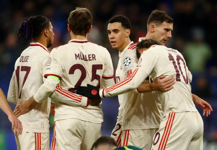 מולר והחברים חוגגים את המהפך