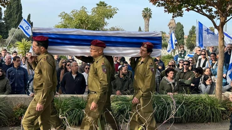 הלווייתו של רס״ן במיל יבגני זינרשיין ז"ל בבית העלמין זכרון יעקב