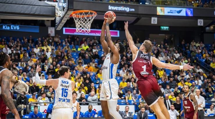 ג'יילן הורד עולה לטבעת (רועי כפיר) ג'יילן הורד עולה לטבעת