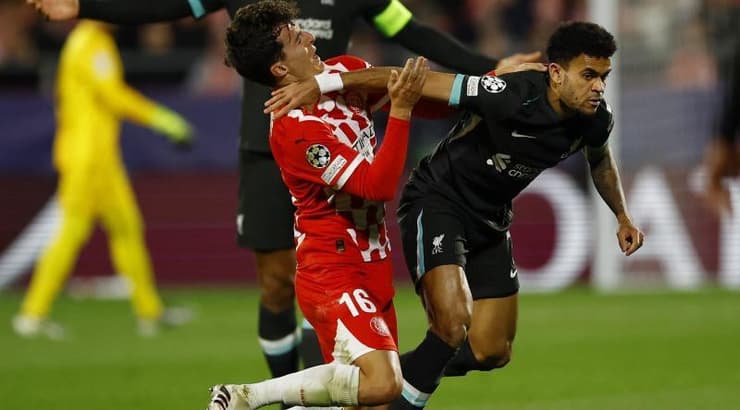 לואיס דיאס בפעולה