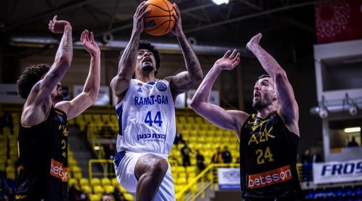 רוברטו גאלינט בין שחקני אתונה (פיב"א) רוברטו גאלינט בין שחקני אתונה