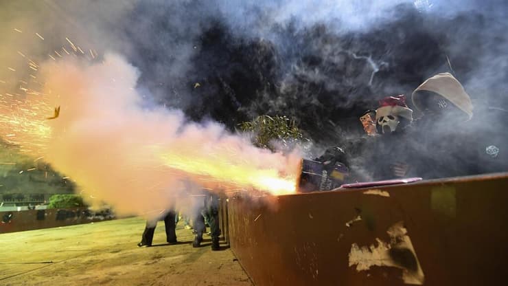 צילום: Karen Minasyan, AFP המחאות ברחובות טביליסי