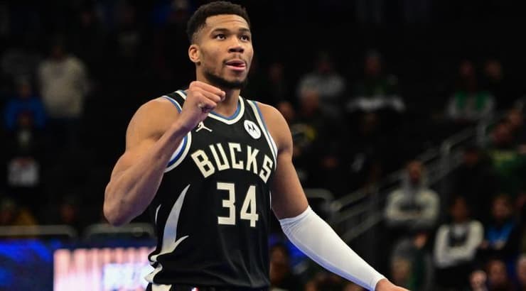 יאניס אנטטקומפו