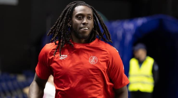 ג'ונתן מוטלי. חוזר לשחק (אחר) ג'ונתן מוטלי. חוזר לשחק