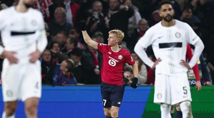 האקון ארנר האראלדסון חוגג (רויטרס) האקון ארנר האראלדסון חוגג