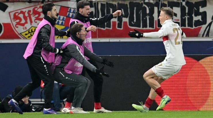 כריס פוריך חוגג (רויטרס) כריס פוריך חוגג