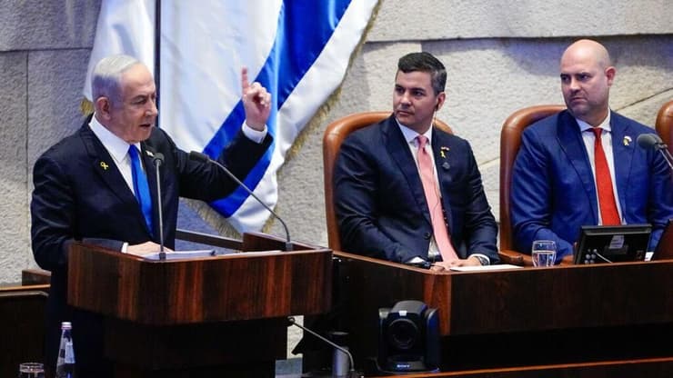 אוחנה, פניה ונתניהו במליאת הכנסת (צילום: שלו שלום) ראש הממשלה בנימין נתניהו נואם במליאת הכנסת, בנוכחות נשיא פרגוואי