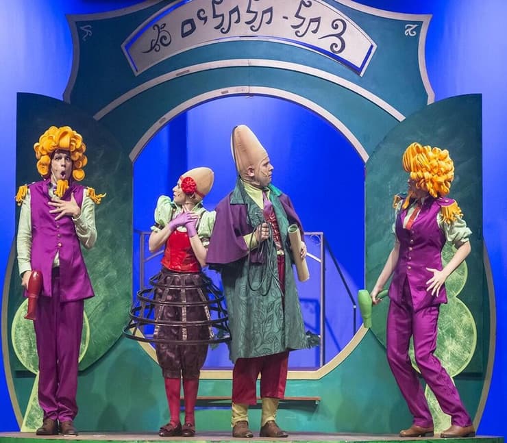 ההצגה מעלה קרחות