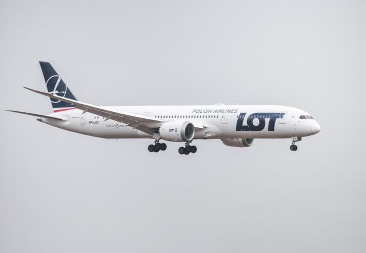 מטוס של חברת לוט