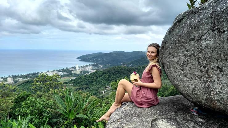 אליה וינברג - מכירה כל פינה בתאילנד (צילום באדיבות אליה וינברג) אליה וינברג - מכירה כל פינה בתאילנד