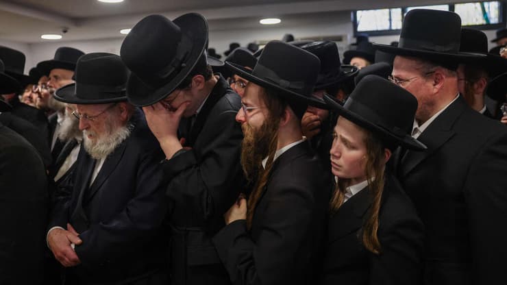 הלוויתו של יהושע אהרן טוביה שמחה, בן ה-10 שנרצח בפיגוע בגוש עציון