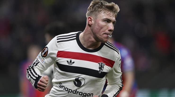 רסמוס הוילון מרוצה לאחר השער השני