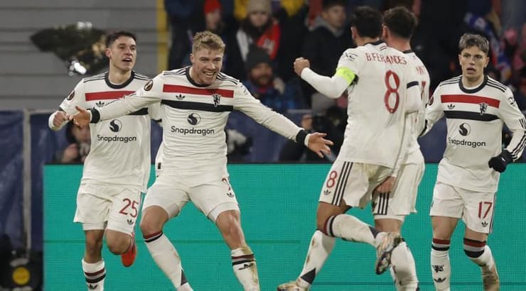 שחקני מנצ'סטר יונייטד מאושרים