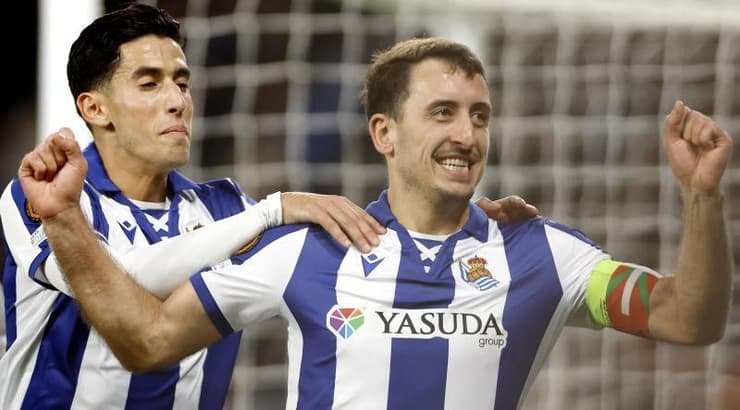 מיקל אויארסבאל מאושר אחרי השער