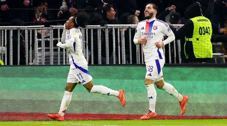 מאליק פופאנה חוגג את המהפך