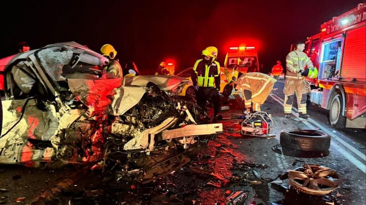 זירת התאונה בכביש 42, ליד יבנה