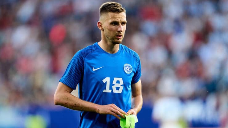 הקפטן ושחקן השדה הבכיר. מטס (צילום :Juan Manuel Serrano Arce/Getty Images) מטס