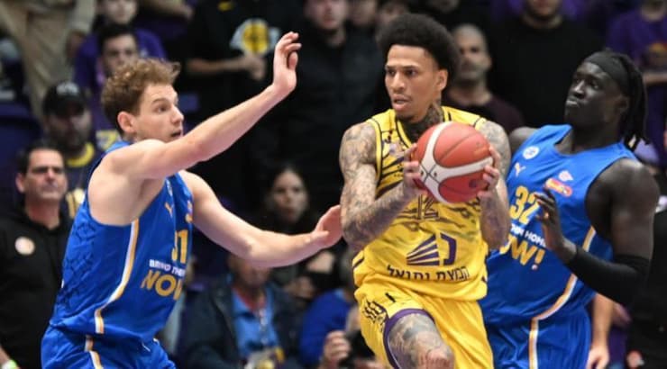 מיקל קייזר מול רוקאס יוקובאיטיס (ראובן שוורץ) מיקל קייזר מול רוקאס יוקובאיטיס