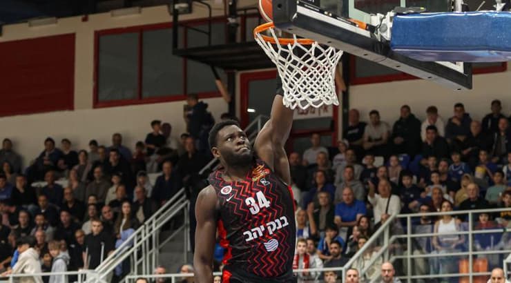 דרק אוגביידה