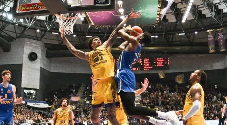 ג'יילן הורד בפעולה (ראובן שוורץ) ג'יילן הורד בפעולה