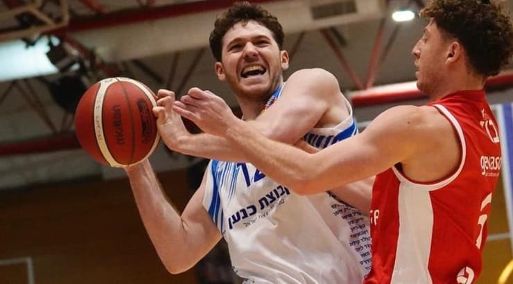 יהל מלמד בפעולה