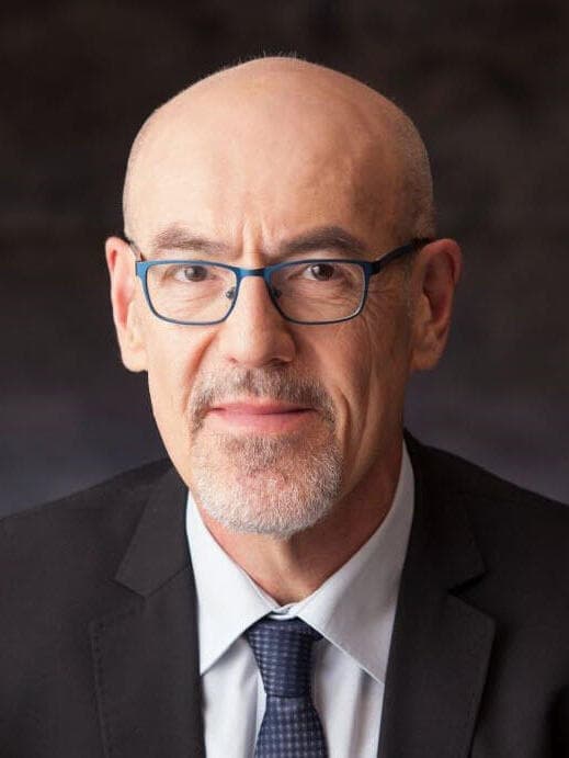 ד"ר רון מאור, המנהל הרפואי של טבע ישראל, ואשכול מדינות אוקראינה, אפריקה ומזרח תיכון