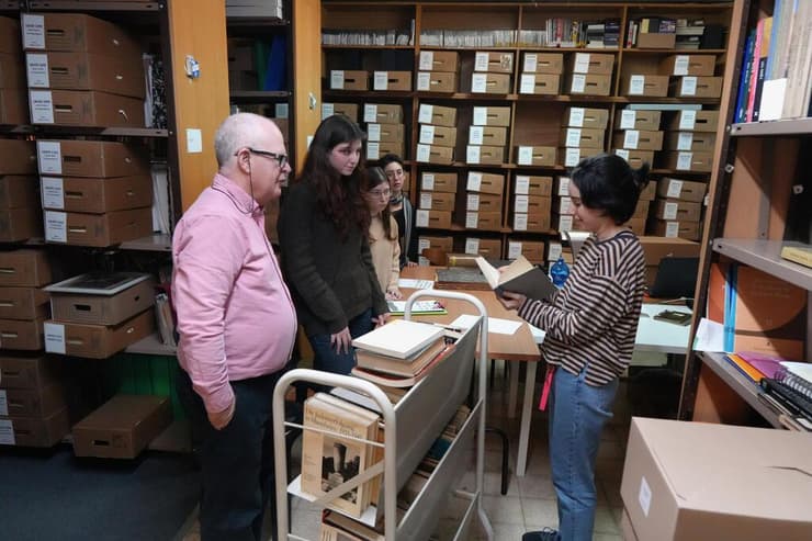 תלמידי התיכון ביום החיפוש. "הזדמנות לחבר בין רעיון למעשה" (צילום: אריה דה האז) תלמידי התיכון ביום החיפוש