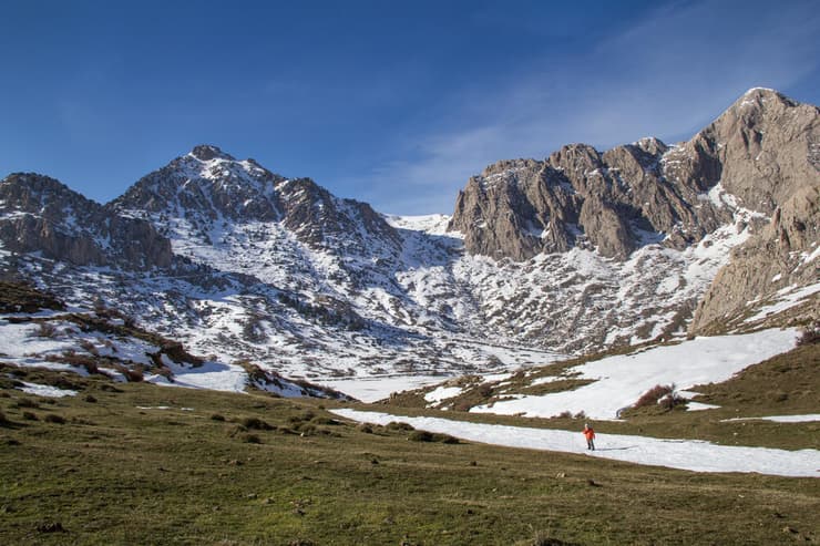 שלג בדג'ורג'ורה