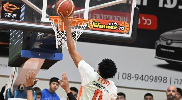 ריקי לינדו קולע (ראובן שוורץ) ריקי לינדו קולע