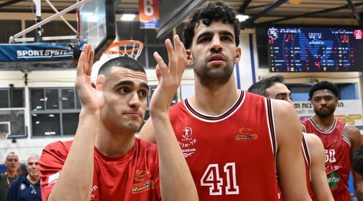 תומר גינת וים מדר מאושרים (ראובן שוורץ) תומר גינת וים מדר מאושרים