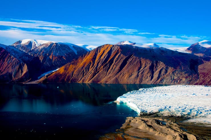 חלק מהפיורד קנגרטיטיווק במזרח גרינלנד (צילום: Shutterstock) חלק מהפיורד קנגרטיטיווק במזרח גרינלנד