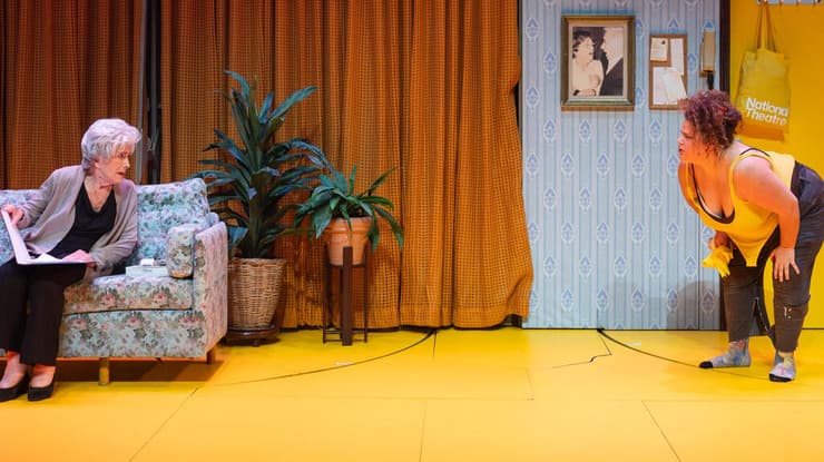 מתוך "צילבות" בקאמרי