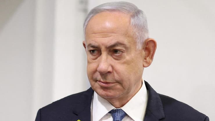 רה"מ בנימין נתניהו נכנס לאולם הדיונים על מנת לתת עדות תיקי אלפים