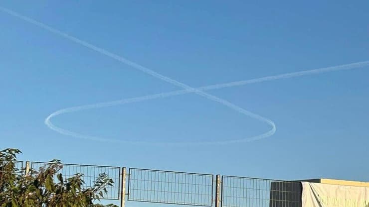 סמל החטופים מעל ניר עוז