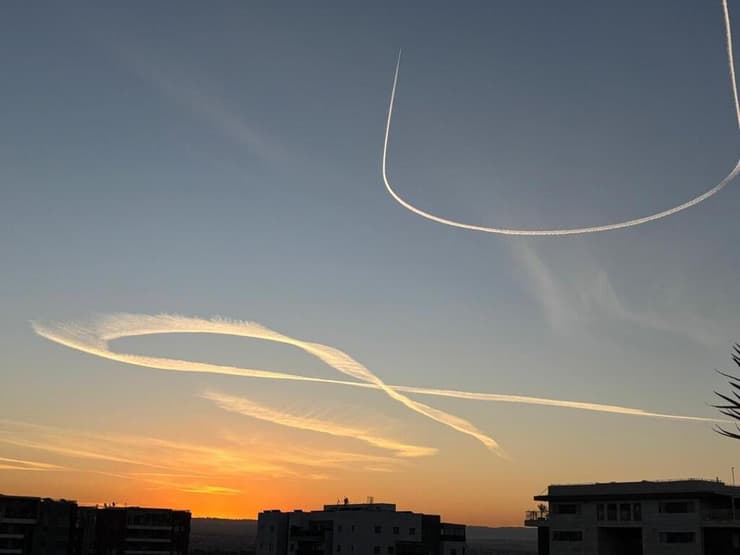 סמל החטופים בשמיים