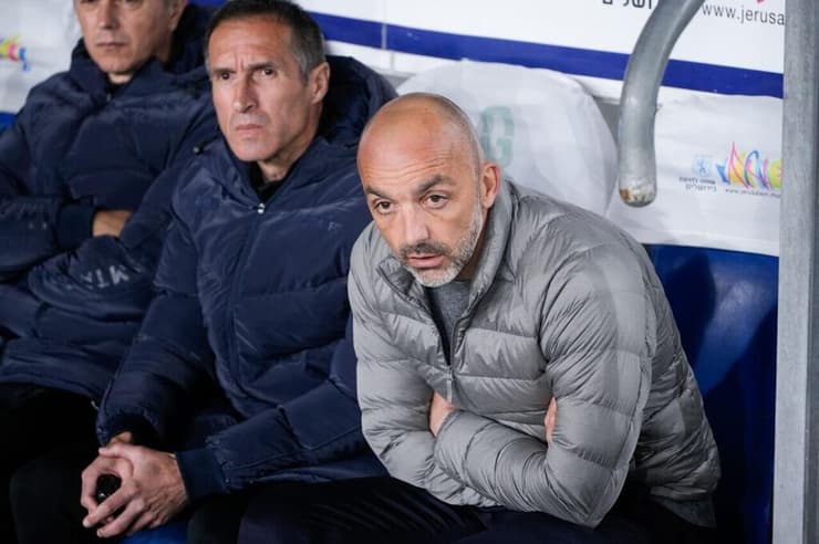 בעיה בשער. לאזטיץ' (צילום: שלו שלום) הפועל ירושלים מכבי ת"א