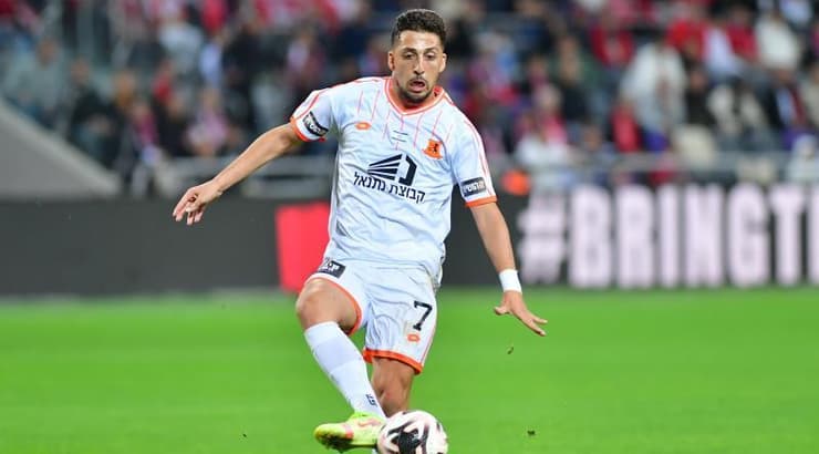 שביט מזל עם הכדור