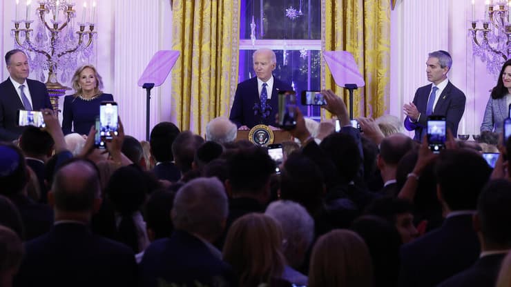 טקס הדלקת הנרות המסורתי בבית הלבן לכבוד חג החנוכה