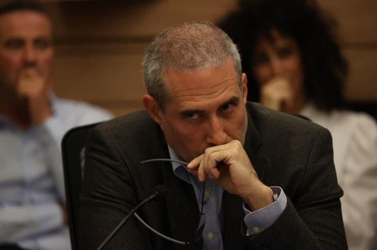 דבריה של אביטל, אשתו של הנגד א' החשוד בפרשת הדלפת המסמכים  בועדת החוץ והביטחון - הצעת חוק מסירת מידע סודי לראש הממשלה ולשרים