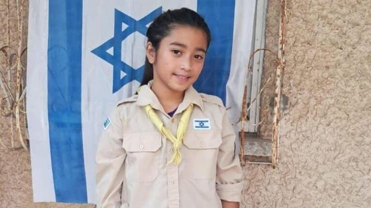 רוזנה אגפאו ובתה אליאנה,  בת ה 10 שנולדה בישראל מועמדות לגירוש מישראל