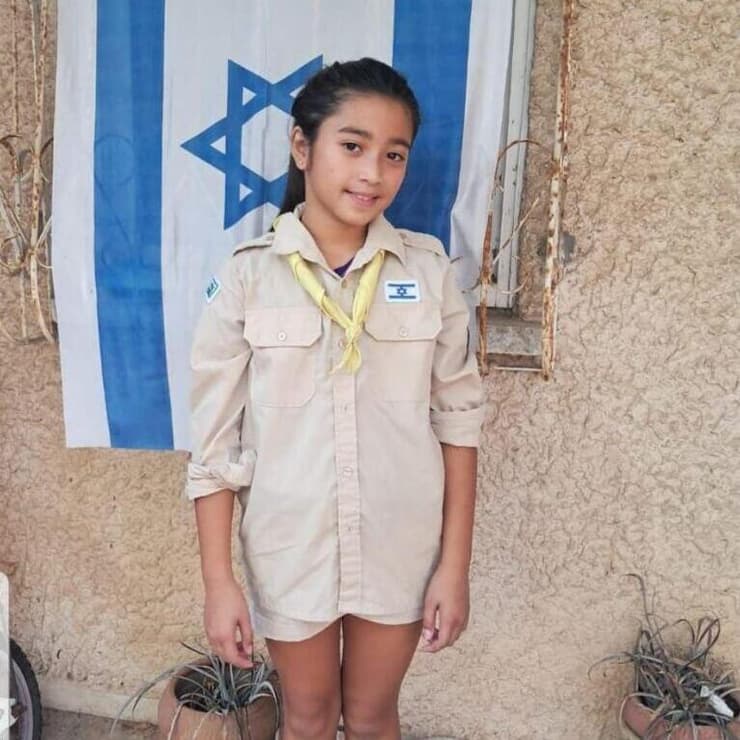 רוזנה אגפאו ובתה אליאנה,  בת ה 10 שנולדה בישראל מועמדות לגירוש מישראל