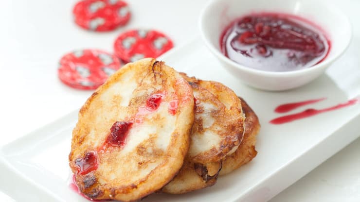 לביבות גבינה עם צימוקים